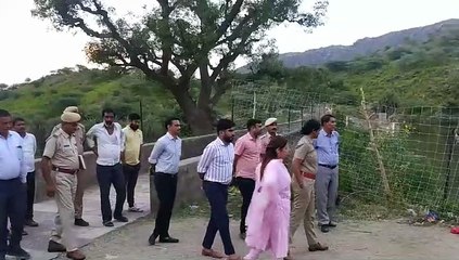 24 कोसीय परिक्रमा को लेकर कलक्टर ने किया कोट बांध का निरीक्षण