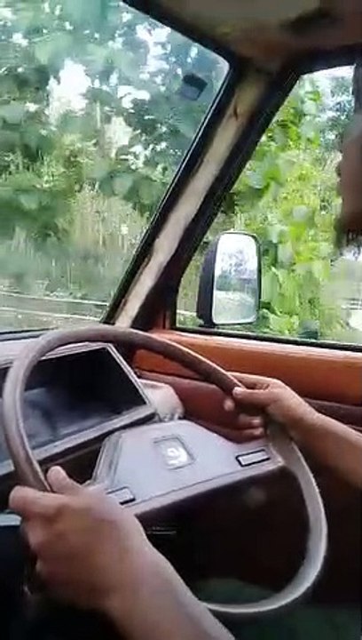 First, the steering wheel of an old Hijet 1000 car , Pertama setir mobil tua Hijet 1000