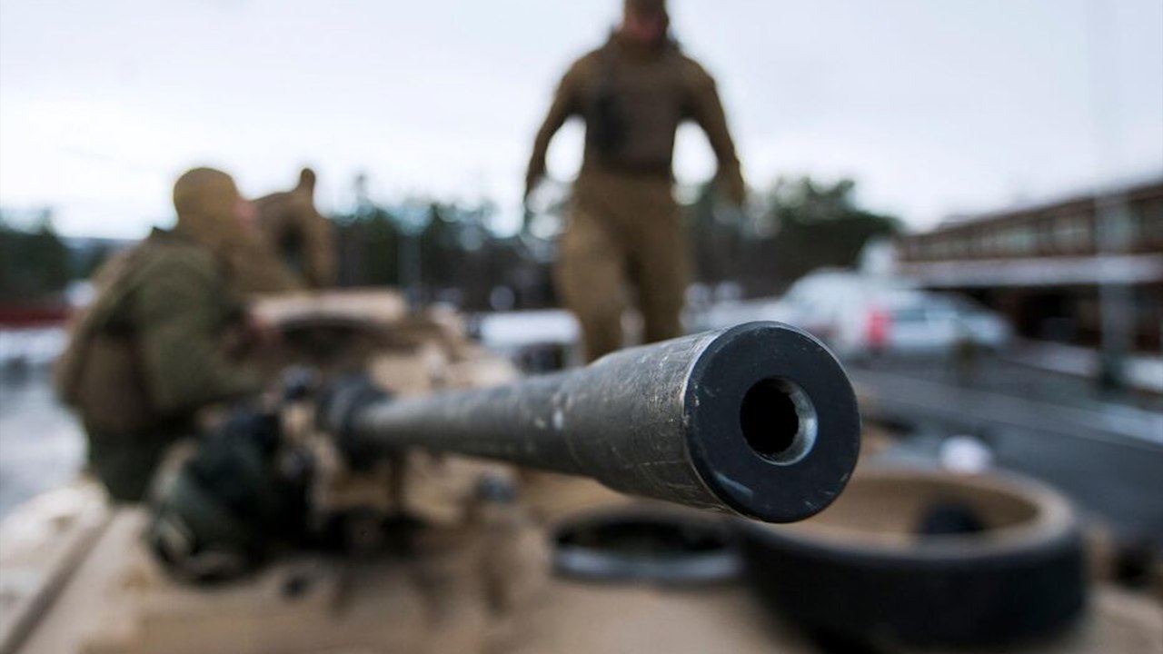 «Un risque de contamination faible » : pourquoi Washington va livrer des munitions à l’uranium appauvri à l'Ukraine