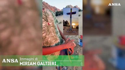 Gli ultimi hippy cacciati dalla Valle della Luna