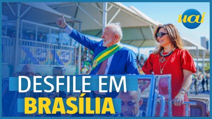 Lula acompanha desfile do 7 de Setembro em Brasília