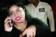 Chandauli News: मनीषा वीडियो बना…और युवती ने मॉल में कर दिया हाई-वोल्टेज हंगामा, देखें वीडियो