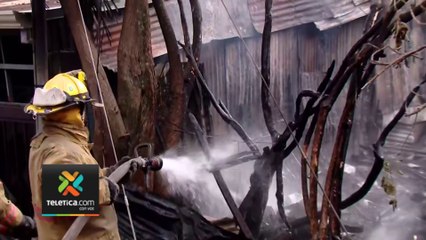 tn7-familia-en-tirrases-de-curridabat-perdio-todo-en-incendio-070923