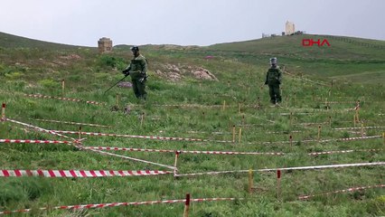 Van-İran sınırında beton duvar çalışmaları devam ediyor