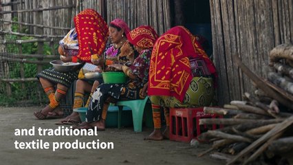 'We're going to sink': hundreds abandon Caribbean island home