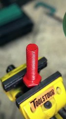 Lepaskan Tepi Kasar dari Baut yang baru dipotong Dengan Alat Deburring yang Mudah