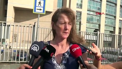 İNGİLİZ ANNE İNTİHAR ETTİĞİ SÖYLENEN KIZININ EŞYALARINI ÜÇ YIL SONRA TESLİM ALDI
