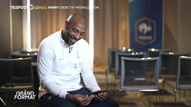 La réaction insolite d'Henry quand Cherki sous-entend qu'il est bizarre amuse