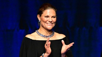 GALA VIDEO - PHOTO - T-shirt, jean, baskets… Victoria de Suède se dévoile au naturel