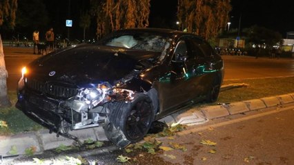 Motokurye ile otomobilin çarpıştığı kazada 1 ölü, 1 yaralı