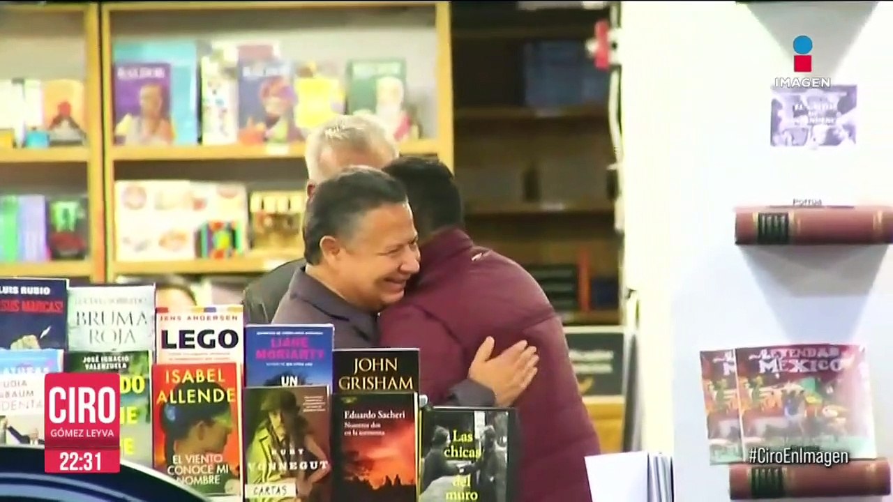 Sheinbaum recibe de manos del presidente López Obrador el bastón de mando