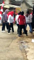 Lomba sepak bola emak di acara 17 agustusan