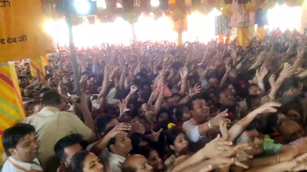 नंद के आनंद भयो, जै कन्हैया लाल की...भक्तों ने...