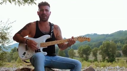 In anteprima io video di "Andromeda" del cantuatore Ponch