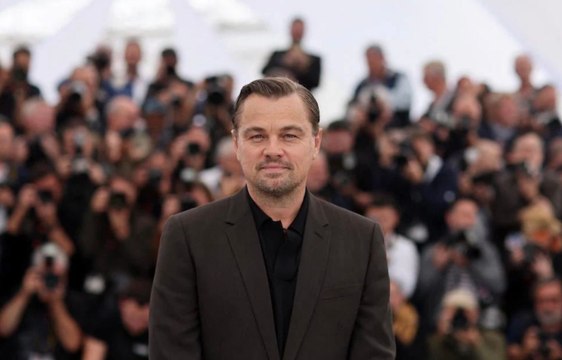 Leonardo DiCaprio : baisers passionnés à Ibiza avec un célèbre mannequin italien