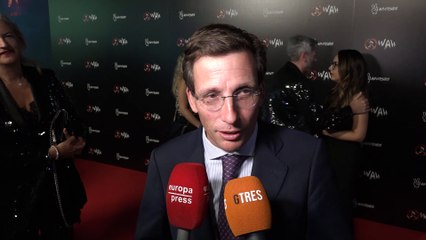 "Que no me falte el amor": El alcalde de Madrid se pone romántico