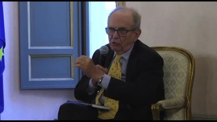 Pier Carlo Padoan ricorda quella volta che al Fmi "lasciai un euro"