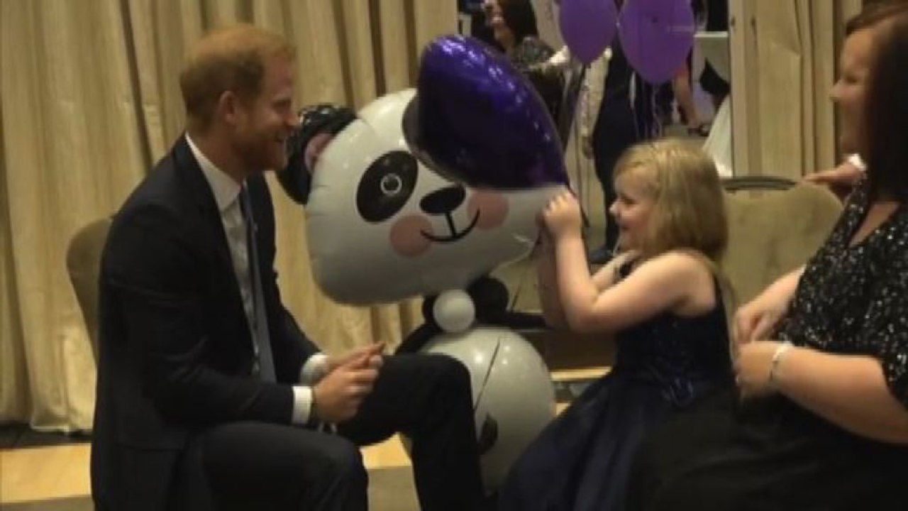 Il principe Harry segue le orme di mamma Diana nella beneficenza