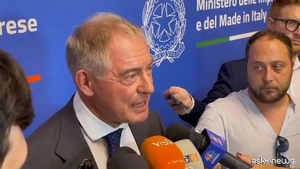 Voli in Sardegna, Ryanair taglia, Urso: molte compagnie pronte