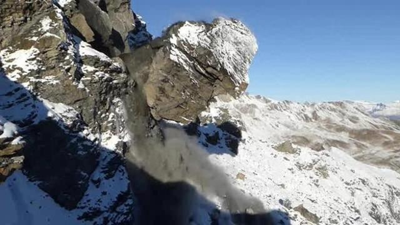 Svizzera: 2.000 metri cubi di roccia si staccano dalla montagna