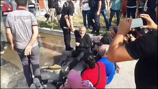 Agrobay Seracılık'ta direniş sürüyor: İşçiler ve sendika yöneticileri yerlerde sürüklenerek gözaltına alındı