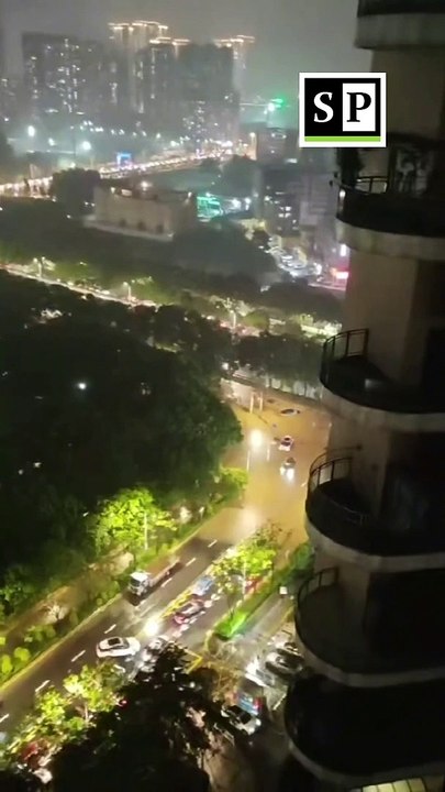 Heavy Rainfall Disrupts Shenzhen & Guangzhou Life