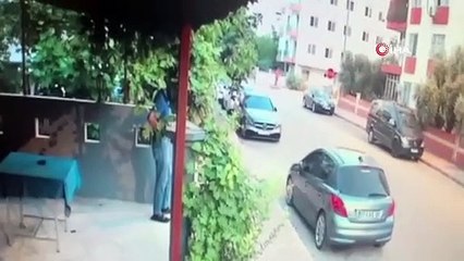 O anlar böyle kaydedildi! 3 santimden 2 bin TL'yi çaldı!