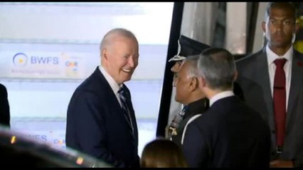 Biden arriva a Nuova Delhi, la cerimonia di benvenuto all'aeroporto