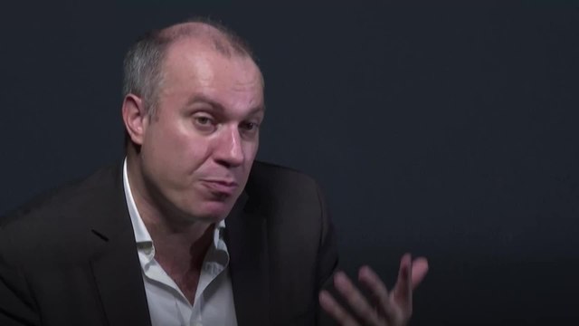 Caleçon Gate : qui est François Gemenne, le spécialiste qui s’est retrouvé en caleçon en direct à la télévision ?