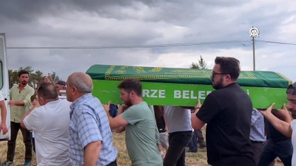 Kaza kurbanı aile toprağa verildi