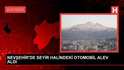 Kayseri Yolunda Otomobil Yanarak Kullanılamaz Hale Geldi