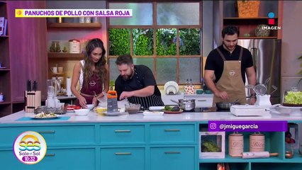 Prepara rico Panuchos de Pollo con Salsa Roja