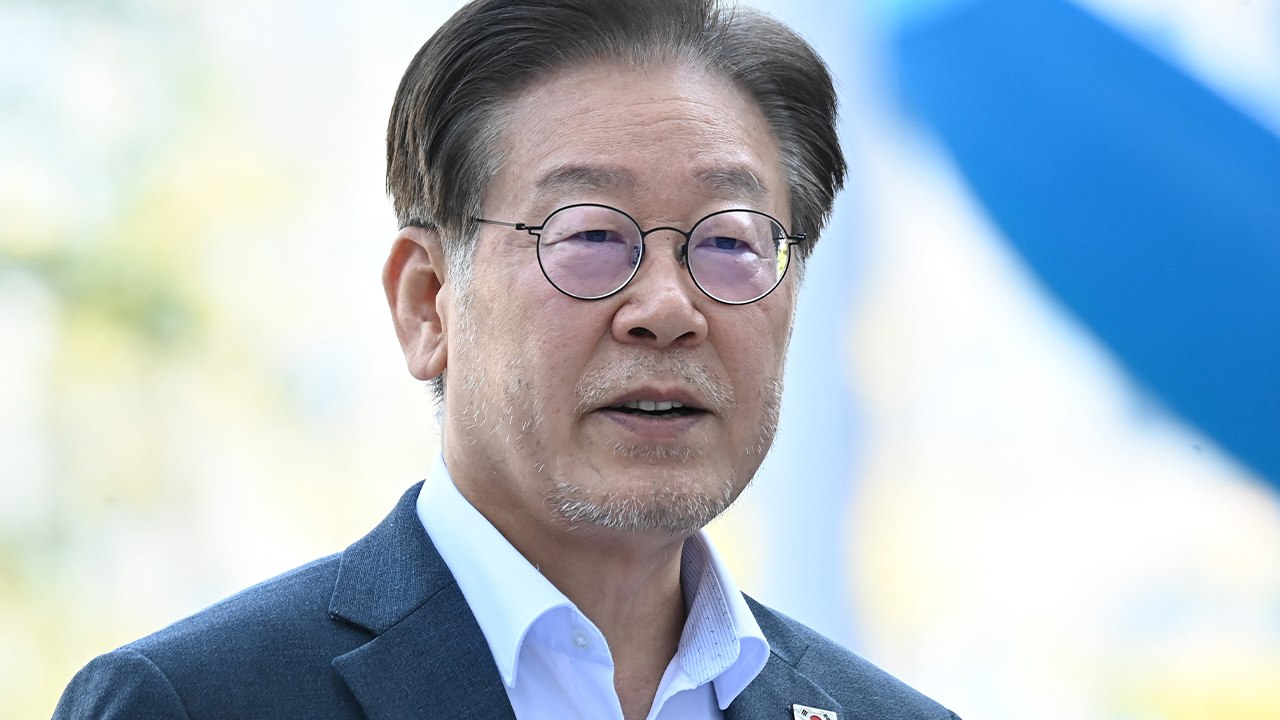 '대북송금' 이재명 검찰 조사..."순조롭게 진행, 심야 조사 피할 것" / YTN