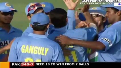 Pakistan need 14 runs from 11 balls against india 2004
