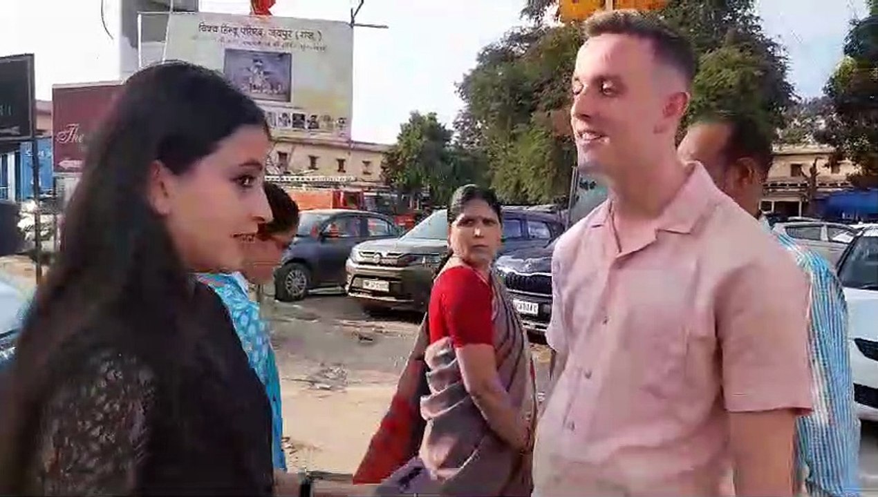 युवाओं की बदलती सोच, अब पार्टी- क्लब से ज्यादा से मंदिर में महसूस कर रहे सुकून