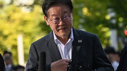 이재명 5번째 검찰 조사..."대북송금 무관" 혐의 전면 부인 / YTN