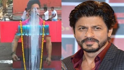 'जवान' के पोस्टर पर फैंस ने चढ़ाया दूध, खुश हुए शाहरुख खान, लोग बोले- इन्हें बर्बादी नहीं दिख रही ये