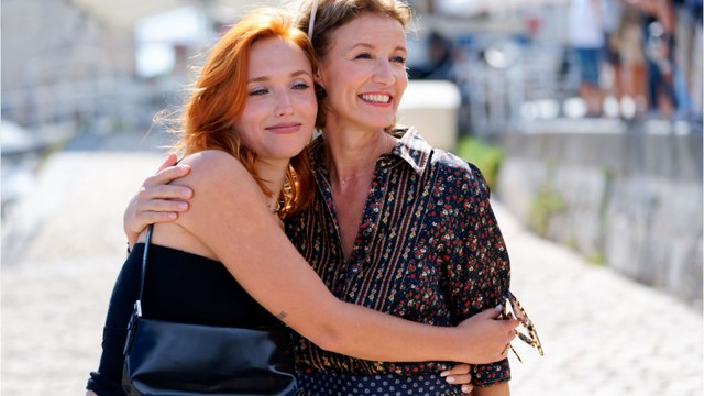 Ce pacte passé entre Alexandra Lamy, sa sœur et sa fille lors d'un tournage : On ne s’engueule pas