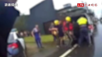 高雄暴雨4工人掉落大排水溝 3人自行爬上岸1人漂約700公尺獲救（讀者提供）