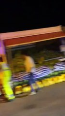 Palermo, l'auto finisce sul camion delle angurie