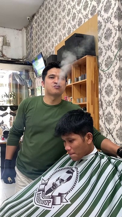Mullet hairstyle