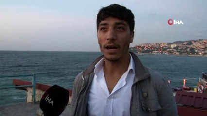 Gece vakti sokakta söylediği şarkıyla viral oldu!