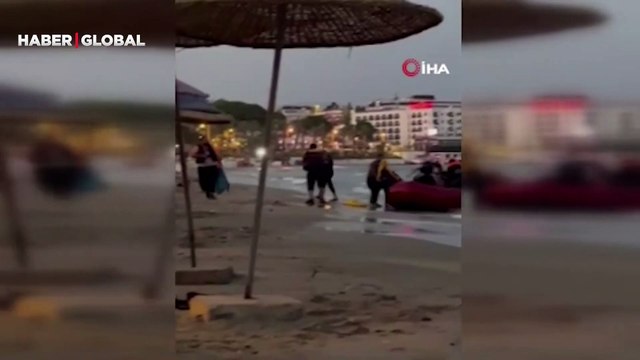 Rotayı şaşırdılar! 30 kişilik mülteci grubu şişme lastik botla Kadınlar Denizi Plajı'na çıktı