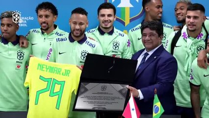Neymar receives award for breaking Pele's Brazil goalscoring record
