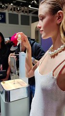 تشكيل أنماط الحياة المستقبلية وتكشف النقاب عن Honor V Purse، وهو مفهوم جديد