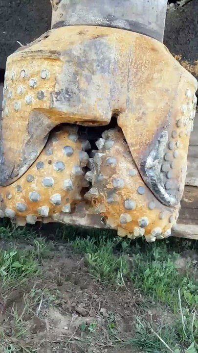 Earth Digging machine