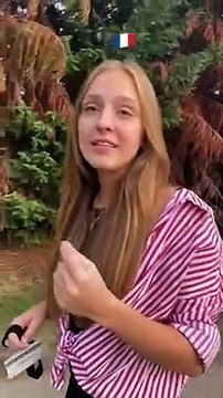 La Polyglotte des Accents : Une Jeune Femme Maîtrise la Prononciation en Anglais du Monde Entier ️️