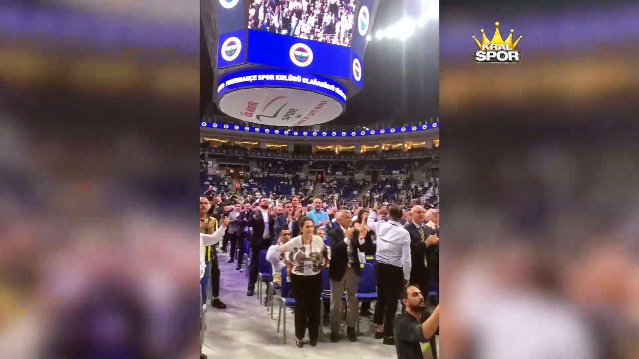 Fenerbahçe kongre üyeleri: "Mustafa Kemal'in askerleriyiz!"