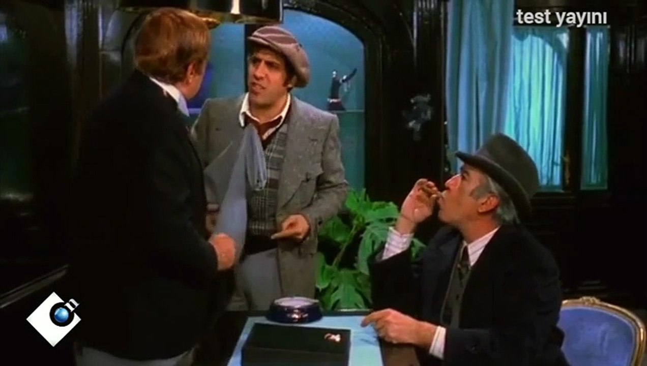 İki Sahtekar Bir Cambaz