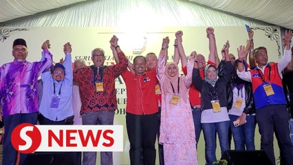 Скачать видео: Pakatan retains both Pulai and Simpang Jeram seats